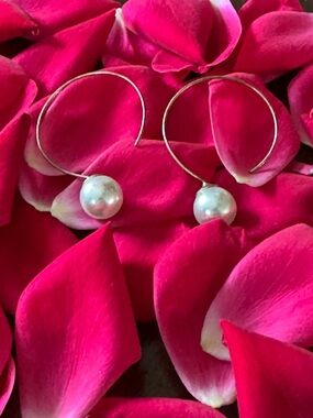 Delicate Gold Slider Earrings Slide Pendulum White Pearl Drops